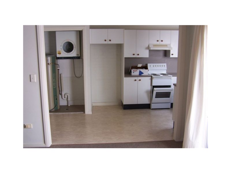 8/3-5 Clarence St, Moss Vale NSW 2577