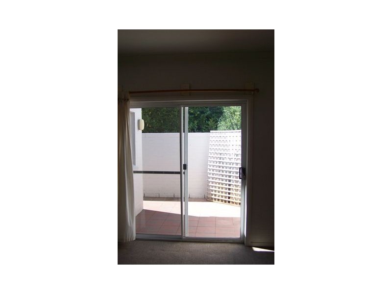 8/3-5 Clarence St, Moss Vale NSW 2577