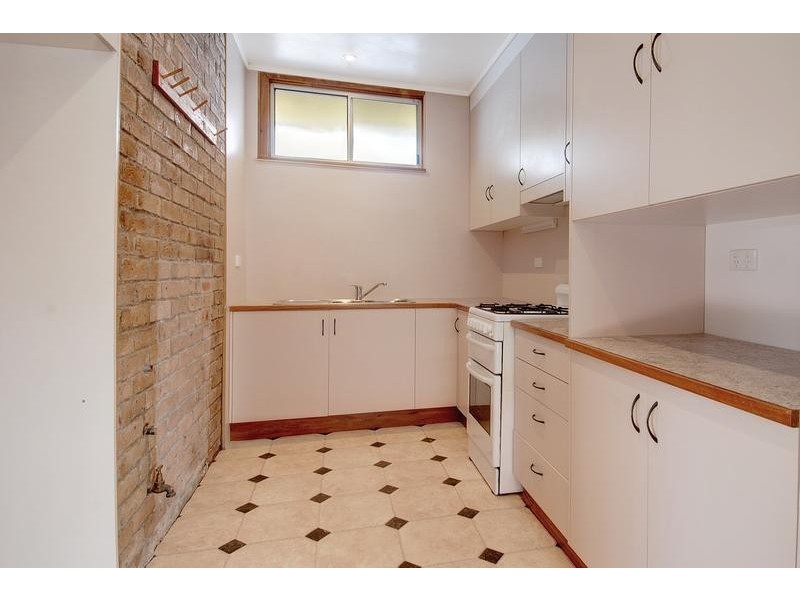 18 Elizabeth St, Moss Vale NSW 2577