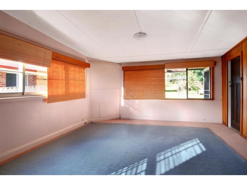 18 Elizabeth St, Moss Vale NSW 2577