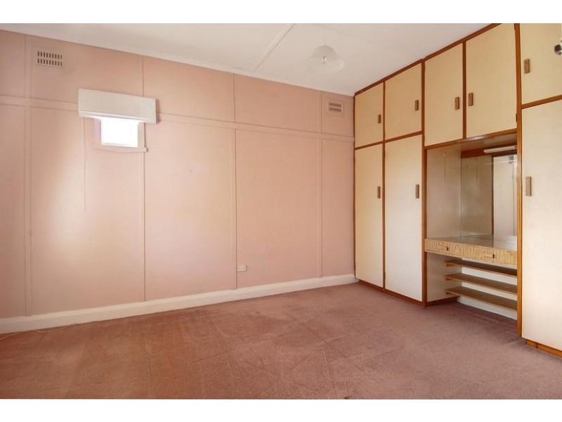 18 Elizabeth St, Moss Vale NSW 2577