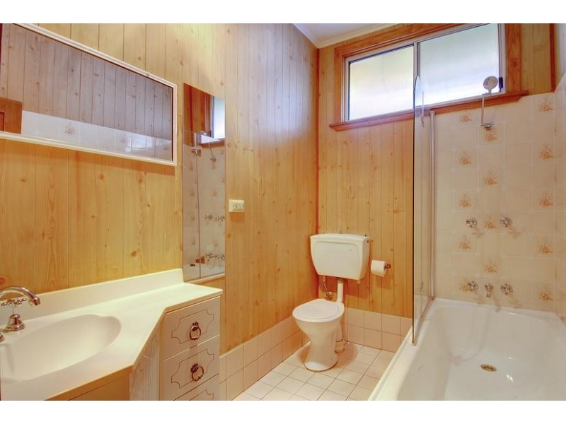 18 Elizabeth St, Moss Vale NSW 2577