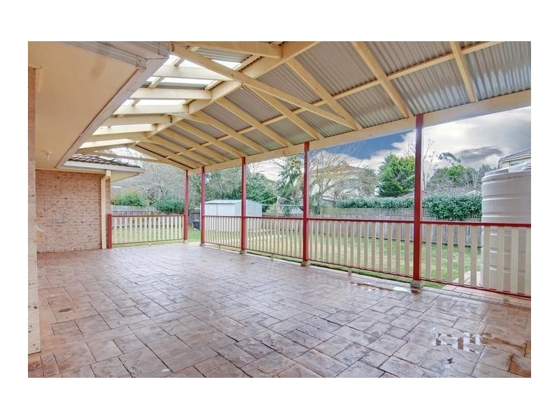 9 Paul Crescent, Moss Vale NSW 2577