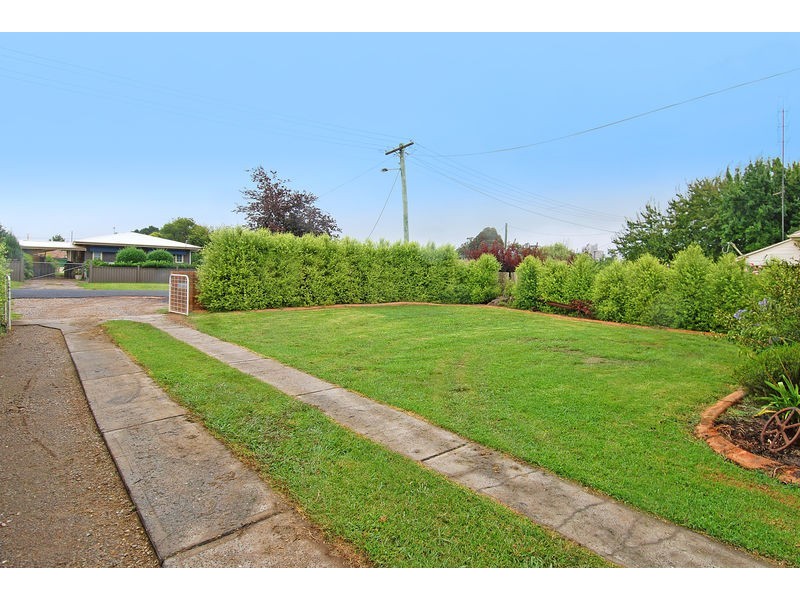 12 Sydney Street, New Berrima NSW 2577