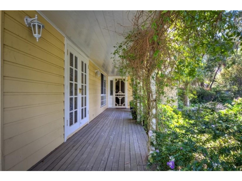 8 Denison Street, Hill Top NSW 2575