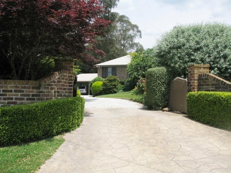 12 Cooke Place, Moss Vale NSW 2577