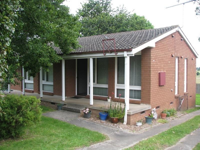 11 Patuna Avenue, Moss Vale NSW 2577