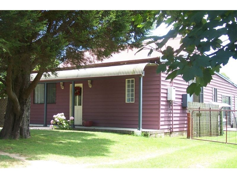 17 Lytton Road, Moss Vale NSW 2577