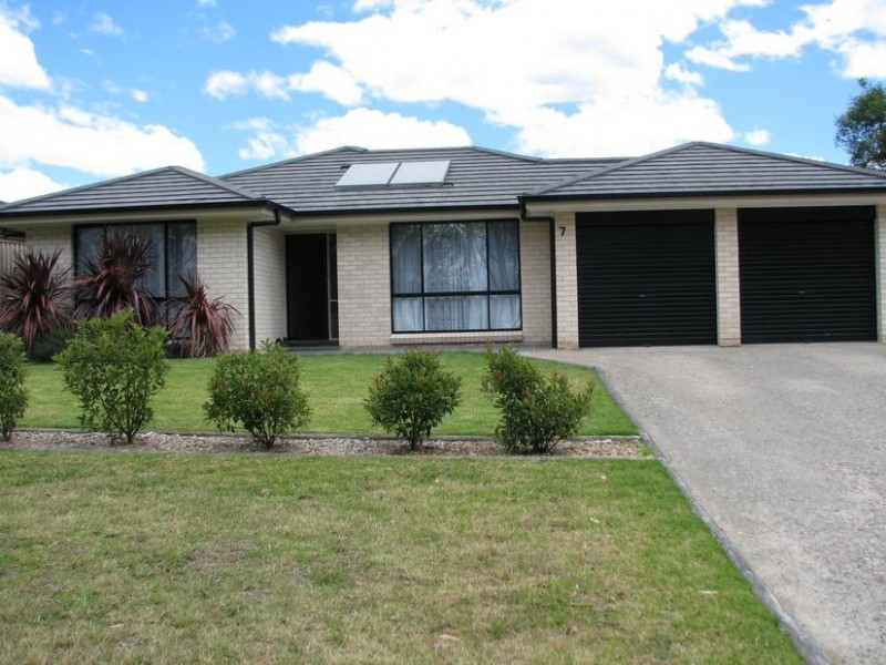 7 Denison Street, Hill Top NSW 2575