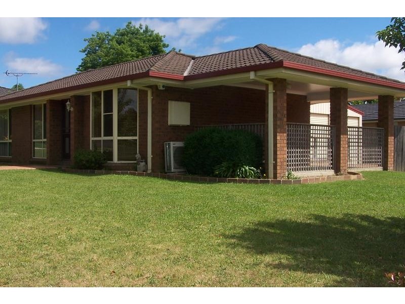 27 Willow Drive, Moss Vale NSW 2577