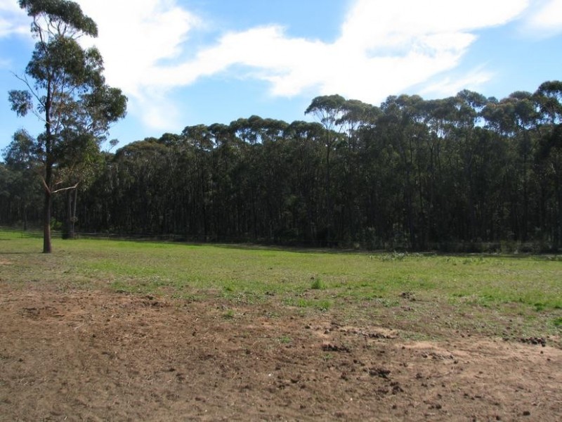 84 Newbury Drive, Penrose NSW 2579