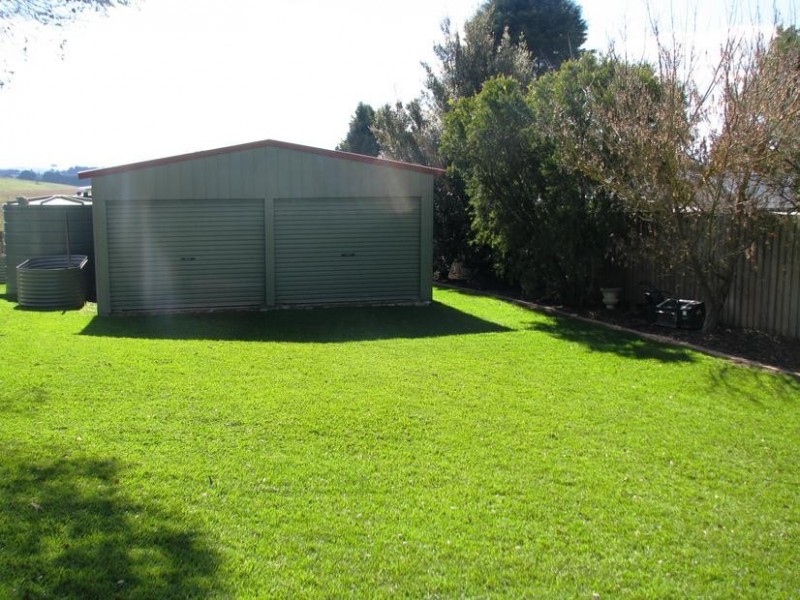 36 Cherry Tree Close, Moss Vale NSW 2577