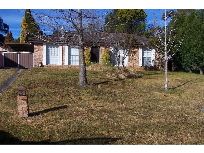 20 Mann Crescent, Moss Vale NSW 2577