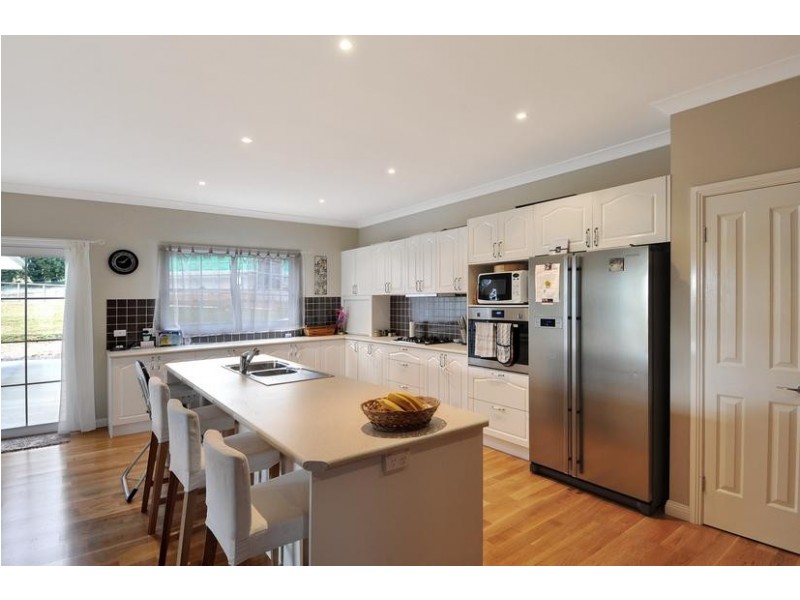 25 Woodside Drive, Moss Vale NSW 2577