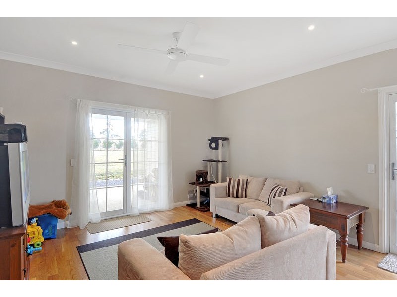 25 Woodside Drive, Moss Vale NSW 2577