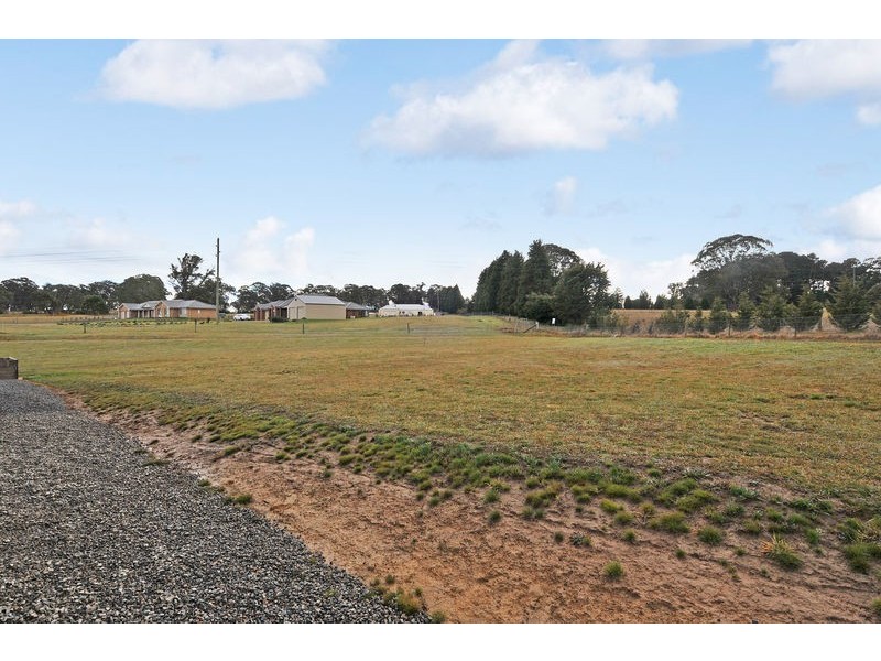 25 Woodside Drive, Moss Vale NSW 2577
