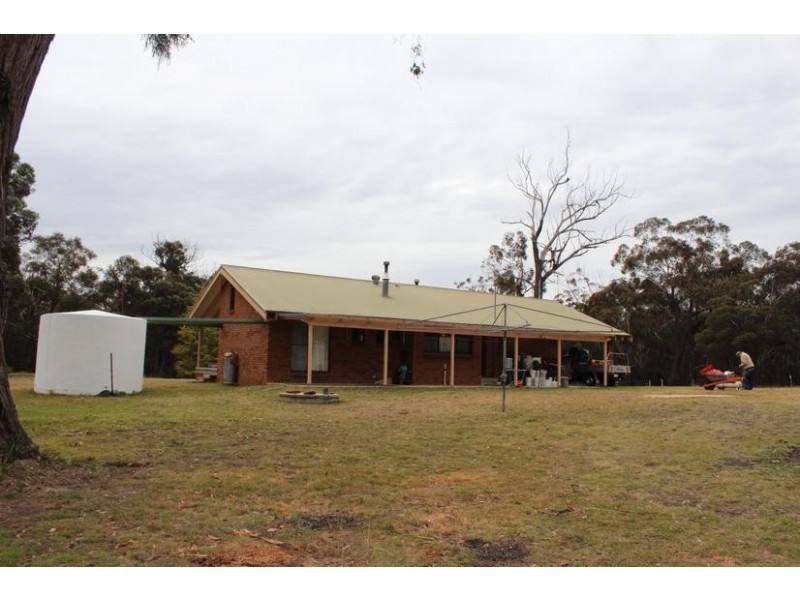 127 Tugalong Road, Canyonleigh NSW 2577