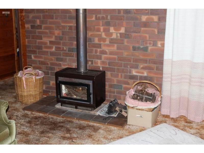 127 Tugalong Road, Canyonleigh NSW 2577