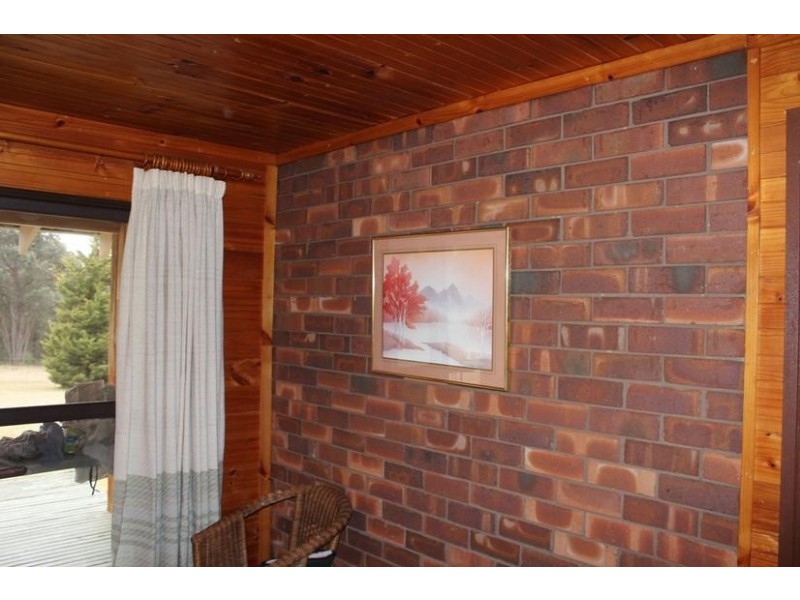 127 Tugalong Road, Canyonleigh NSW 2577