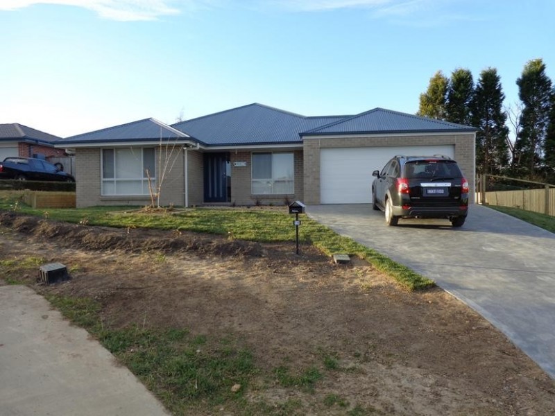 16 Roche Close, Moss Vale NSW 2577