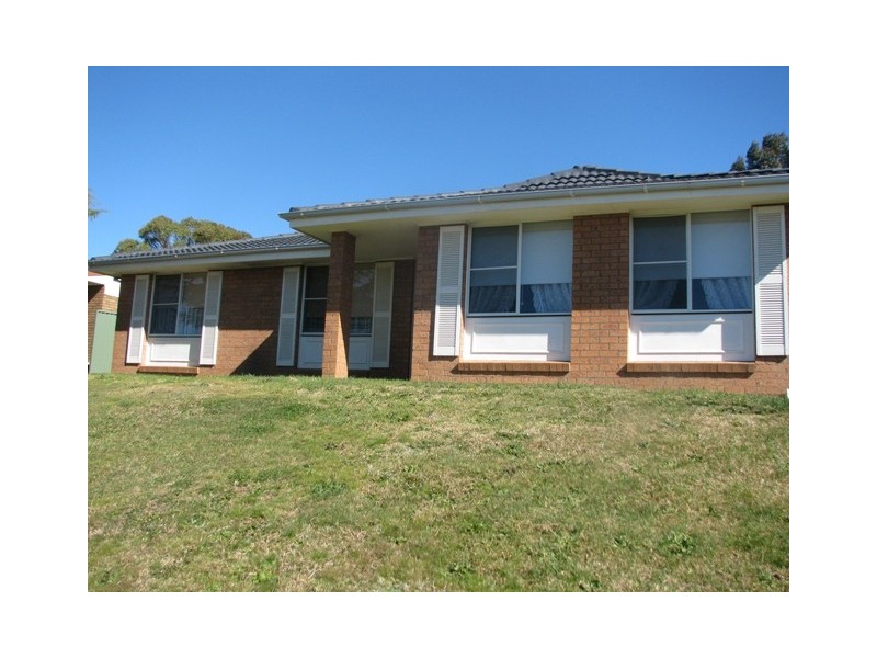 13 Willow Drive, Moss Vale NSW 2577