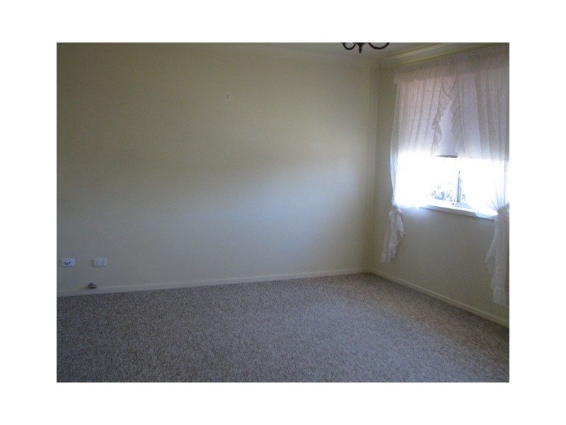 13 Willow Drive, Moss Vale NSW 2577