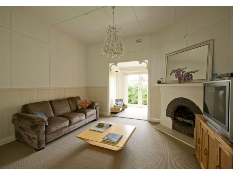 8 Berrima Road, Moss Vale NSW 2577