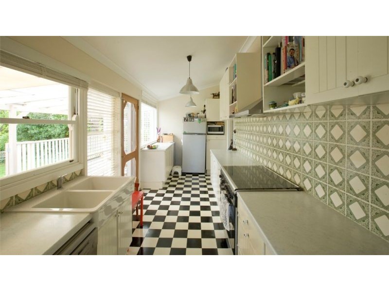 8 Berrima Road, Moss Vale NSW 2577