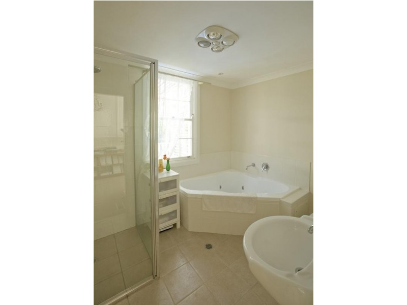 8 Berrima Road, Moss Vale NSW 2577