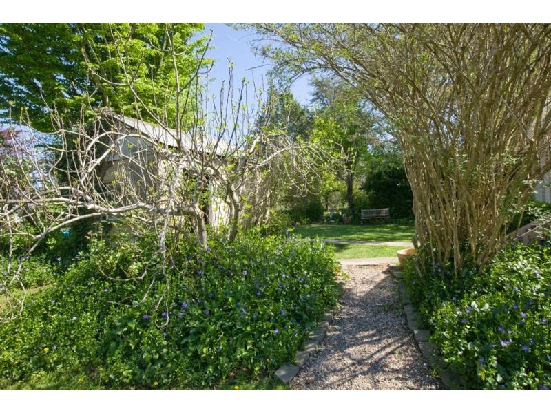 8 Berrima Road, Moss Vale NSW 2577