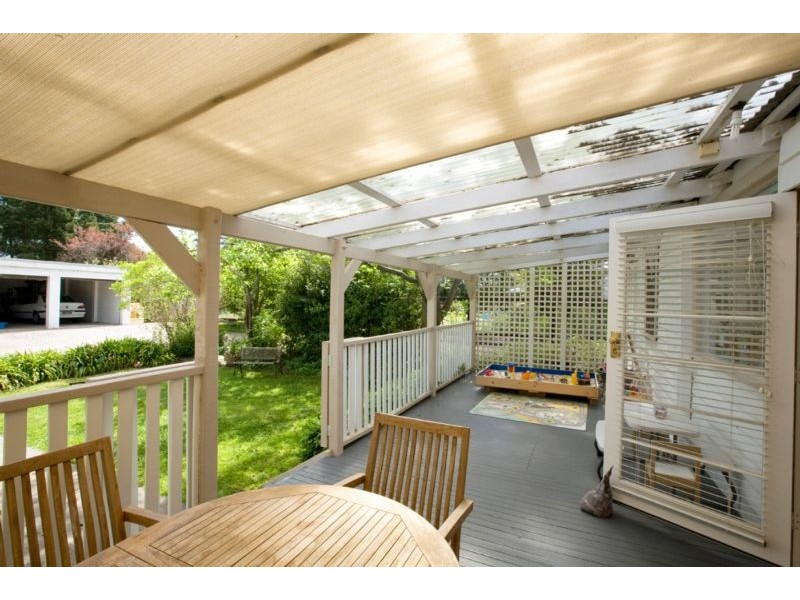 8 Berrima Road, Moss Vale NSW 2577