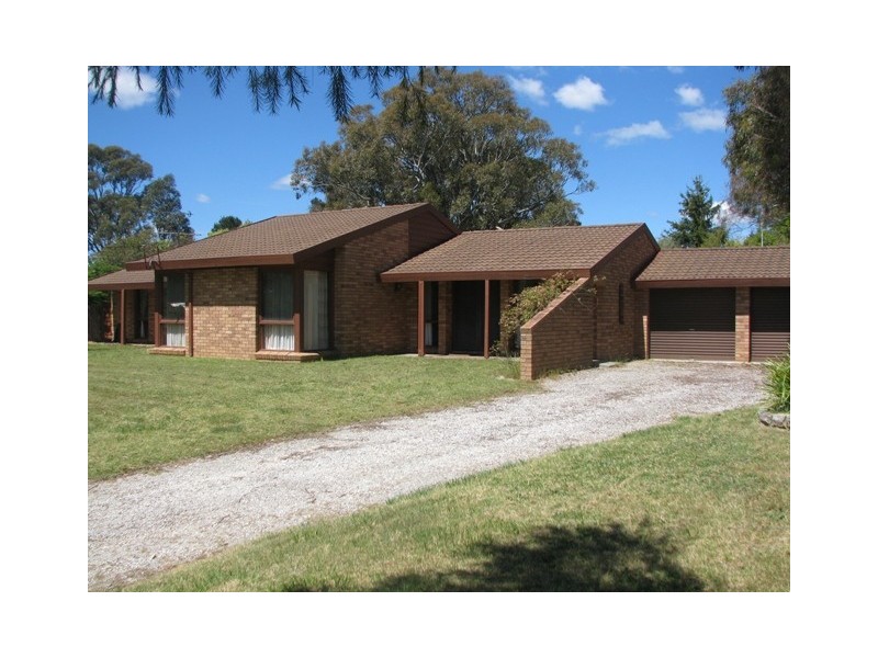 1 Highlands Close, Moss Vale NSW 2577