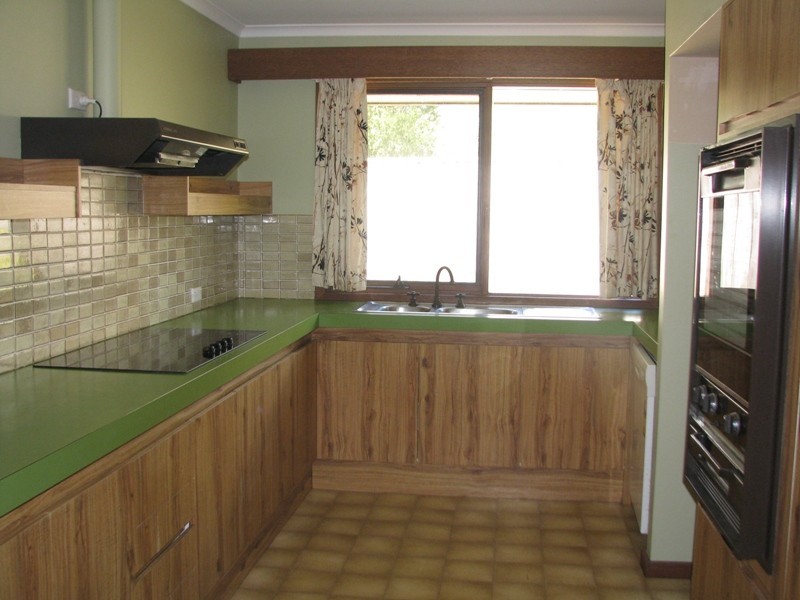 1 Highlands Close, Moss Vale NSW 2577