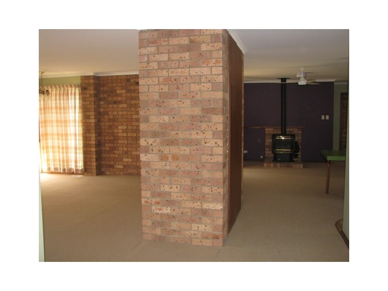 1 Highlands Close, Moss Vale NSW 2577