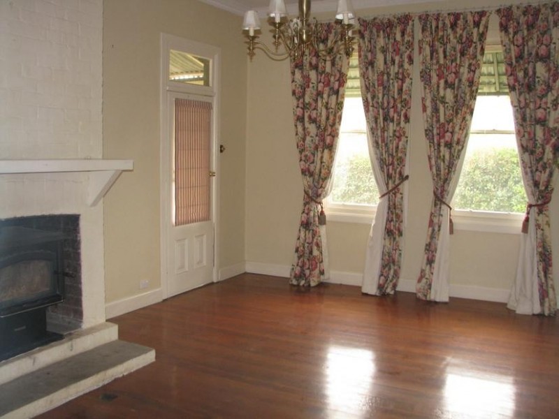 27 Suttor Road, Moss Vale NSW 2577