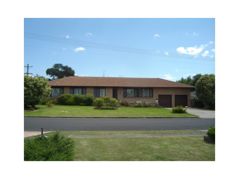 4 Janice Crescent, Moss Vale NSW 2577