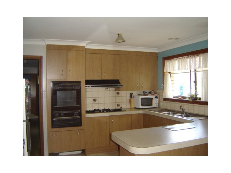 4 Janice Crescent, Moss Vale NSW 2577
