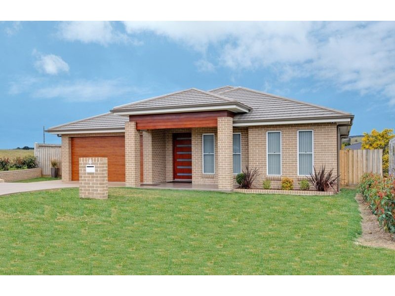 8 Lapwing Place, Moss Vale NSW 2577
