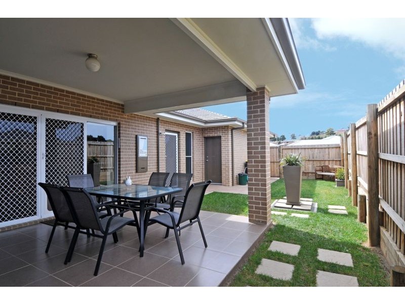 8 Lapwing Place, Moss Vale NSW 2577