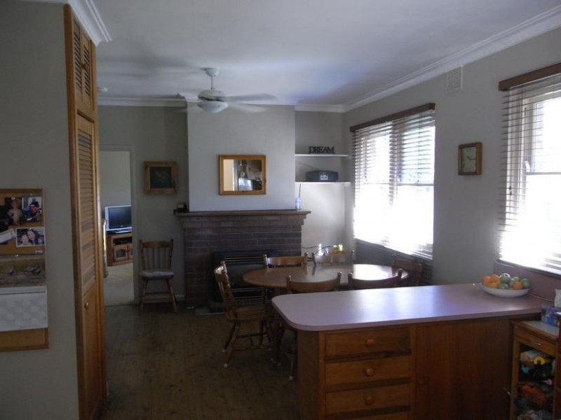 48 Yarrawa St, Moss Vale NSW 2577