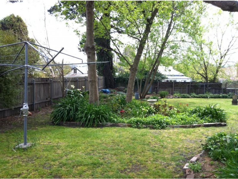 11 Elizabeth St, Moss Vale NSW 2577