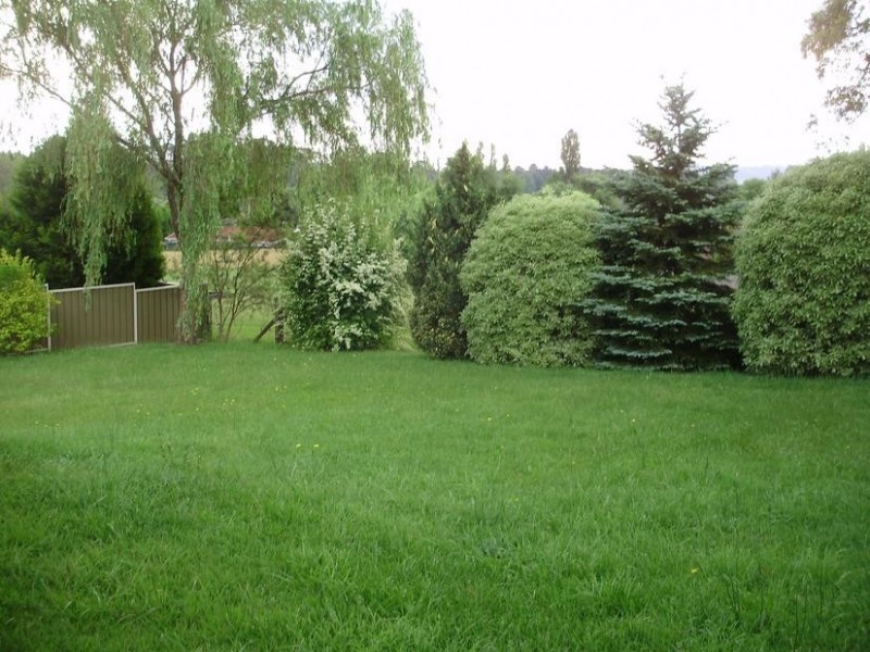 17 Denham Cl, Moss Vale NSW 2577