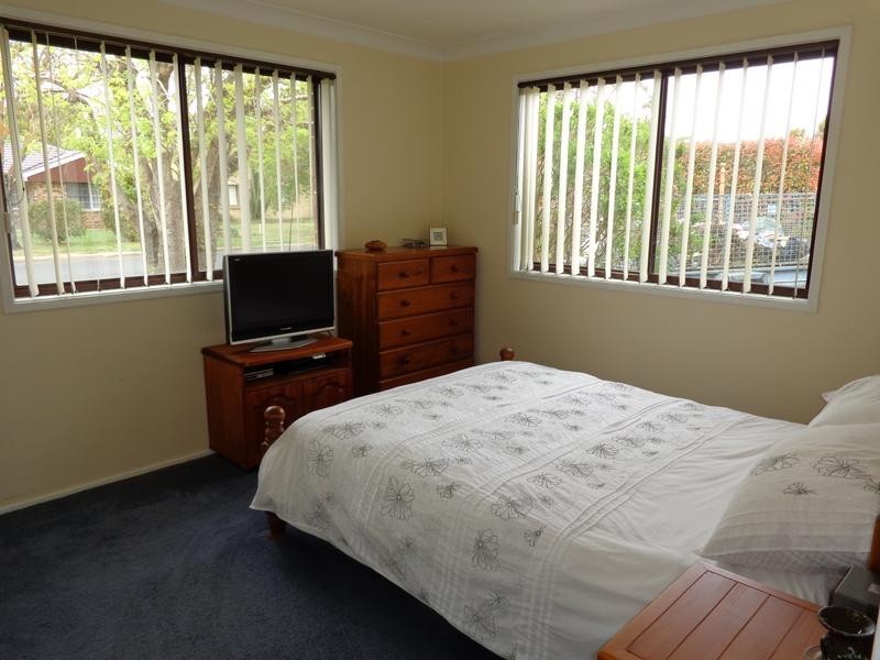 2a Merrett Drive, Moss Vale NSW 2577