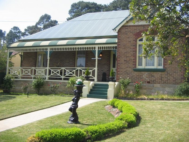 31 Railway Ave, Bundanoon NSW 2578