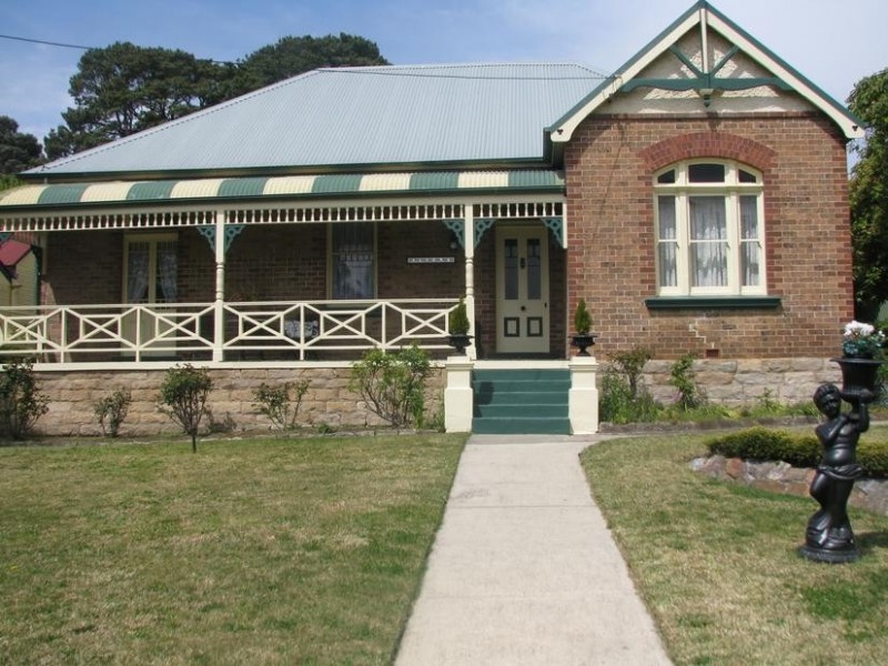 31 Railway Ave, Bundanoon NSW 2578