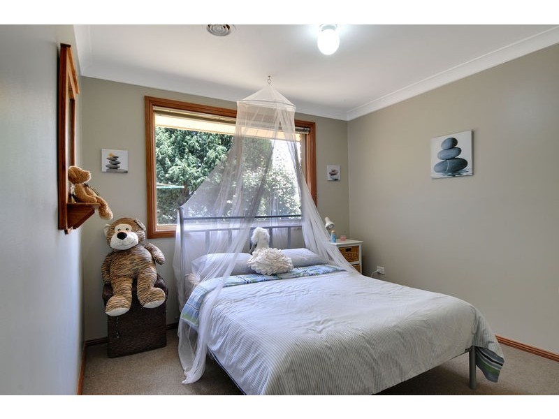 11 Thwaites Dr, Moss Vale NSW 2577