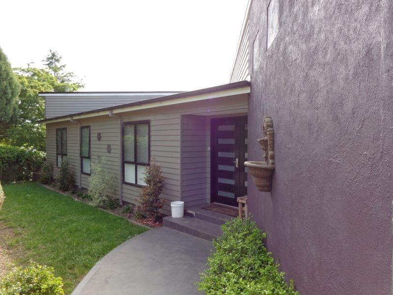 17 Dengate Crescent, Moss Vale NSW 2577