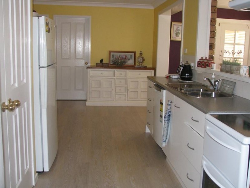 2 Dangar Crescent, Moss Vale NSW 2577