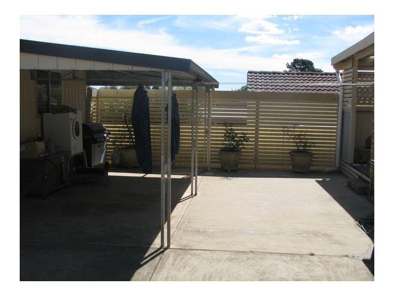 2 Dangar Crescent, Moss Vale NSW 2577