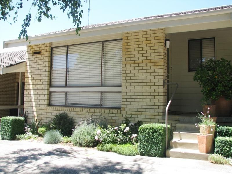 2/10 Arthur Street`, Moss Vale NSW 2577